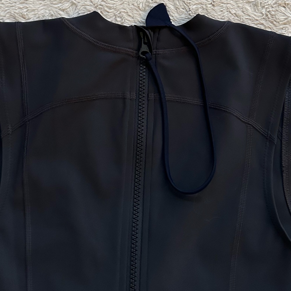 Lululemon Zip-Back Paddle Suit in Obsidian NWT - Picture 6 of 11